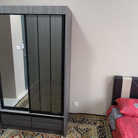 Aisy Homestay Putrajaya Cyberjaya Klia กุมปุงดึงเกียว ภายนอก รูปภาพ