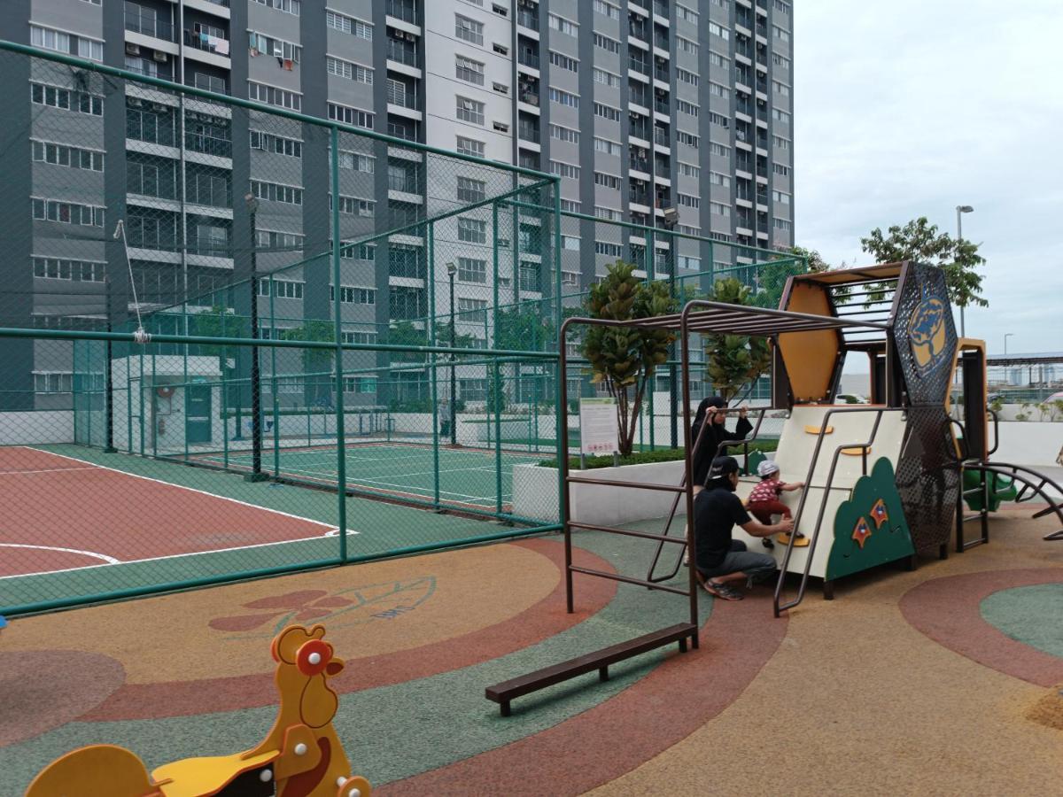 Aisy Homestay Putrajaya Cyberjaya Klia กุมปุงดึงเกียว ภายนอก รูปภาพ