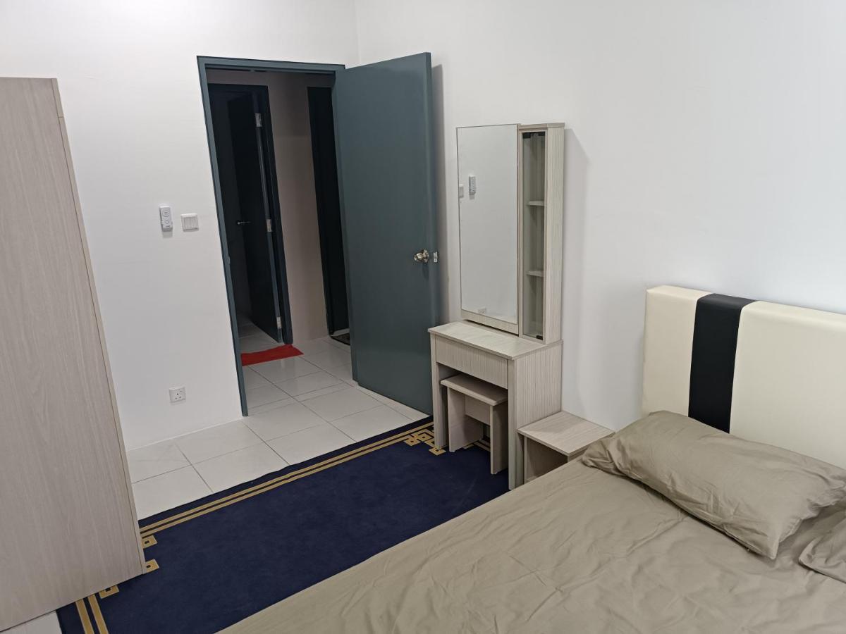 Aisy Homestay Putrajaya Cyberjaya Klia กุมปุงดึงเกียว ภายนอก รูปภาพ