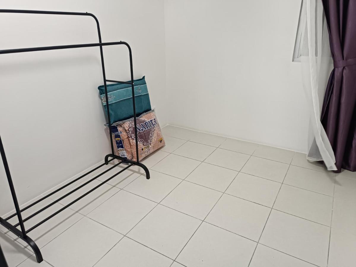Aisy Homestay Putrajaya Cyberjaya Klia กุมปุงดึงเกียว ภายนอก รูปภาพ