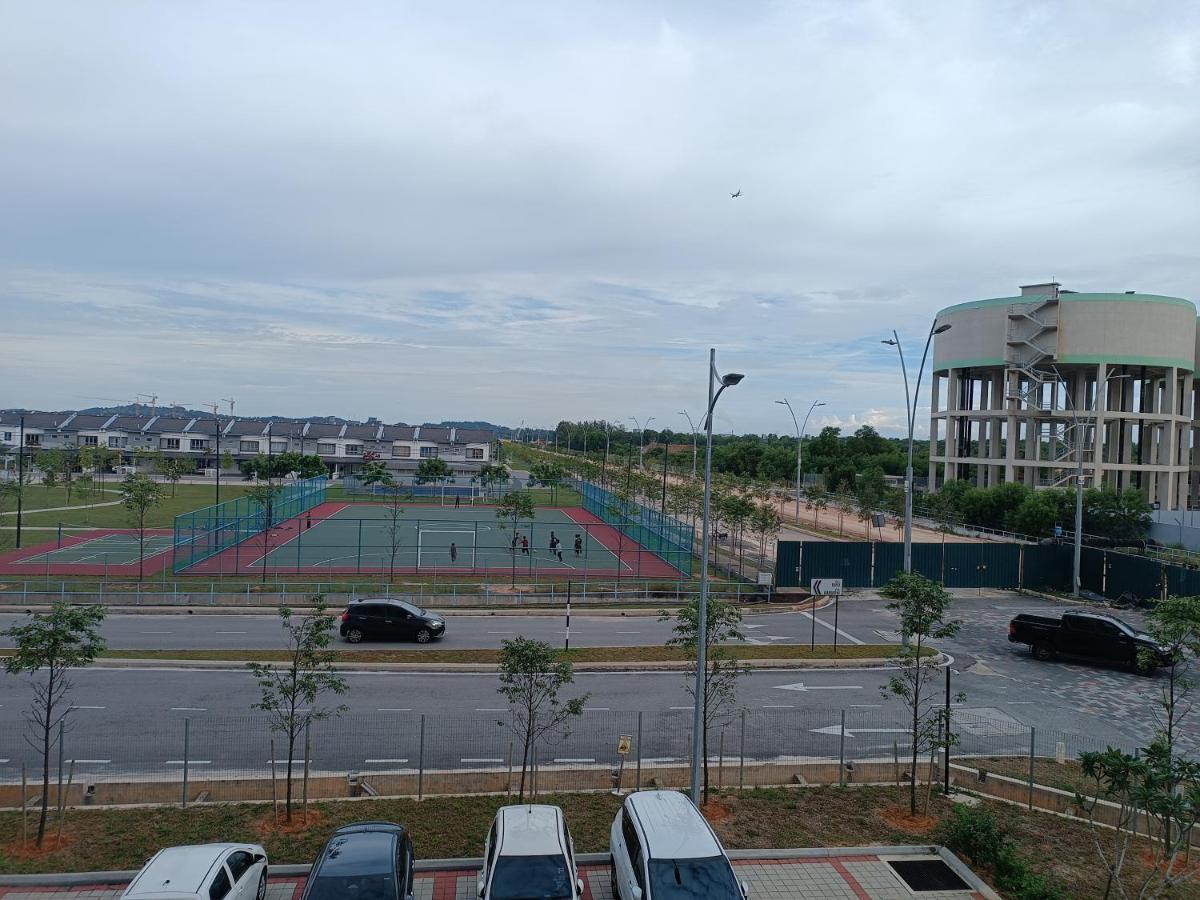 Aisy Homestay Putrajaya Cyberjaya Klia กุมปุงดึงเกียว ภายนอก รูปภาพ