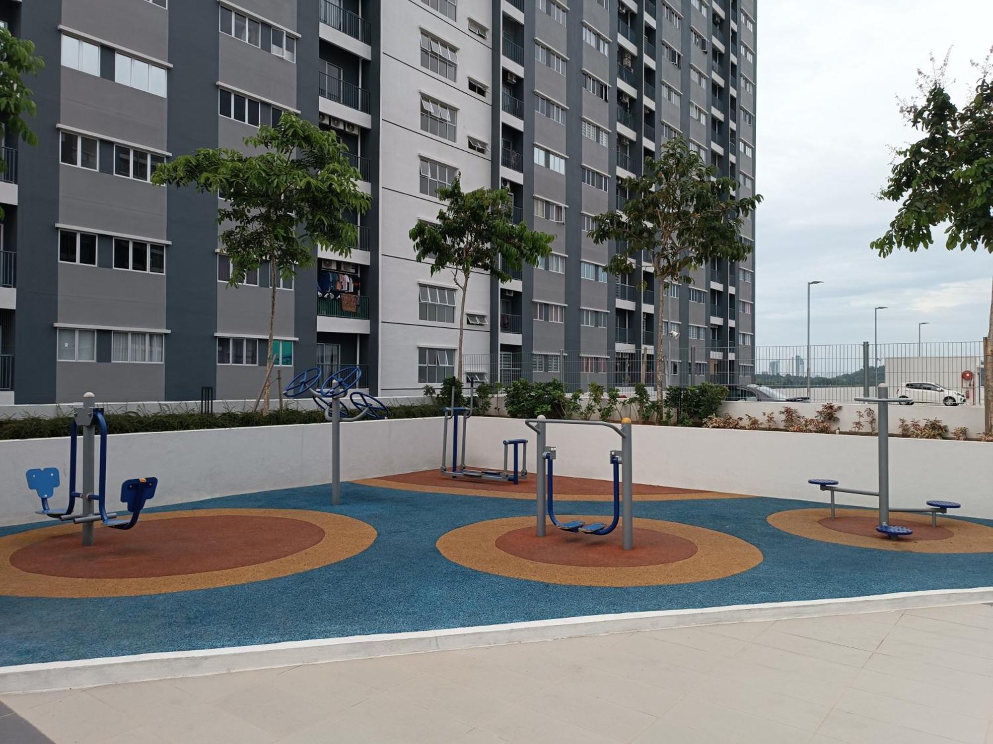 Aisy Homestay Putrajaya Cyberjaya Klia กุมปุงดึงเกียว ภายนอก รูปภาพ